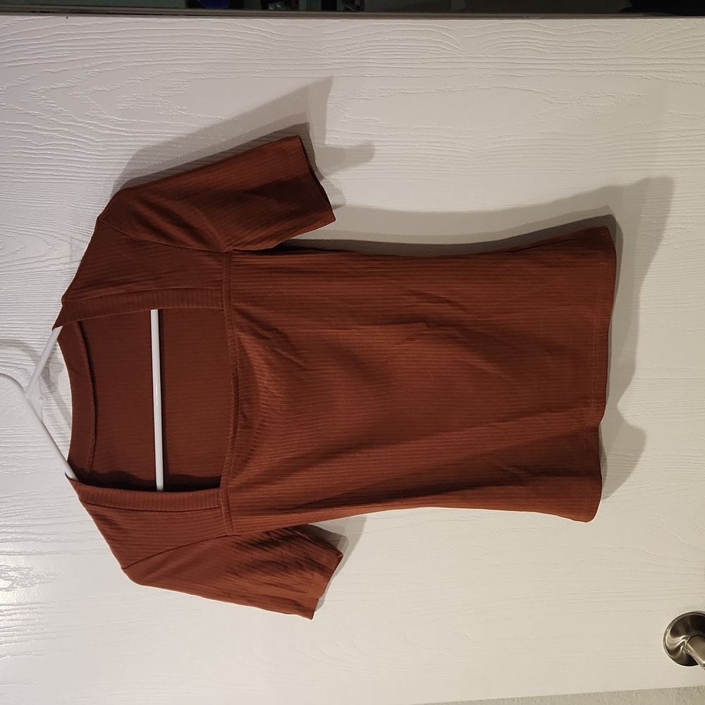 Ribbed cinnamon fitted square necked top